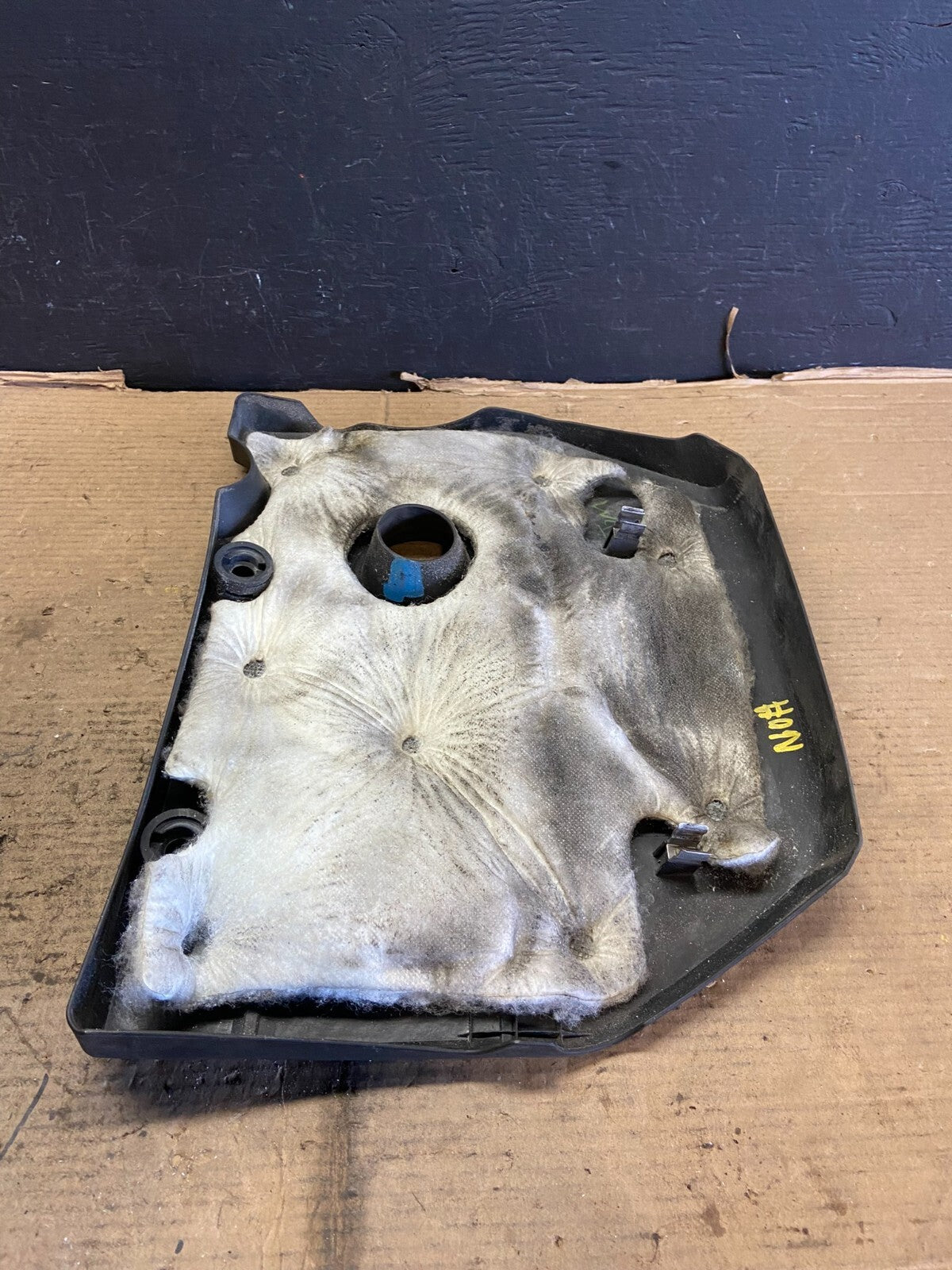 2004 to 2009 Mazda 3 DOHC 16 VALVE Engine Shield Top Cover E8336 PS7