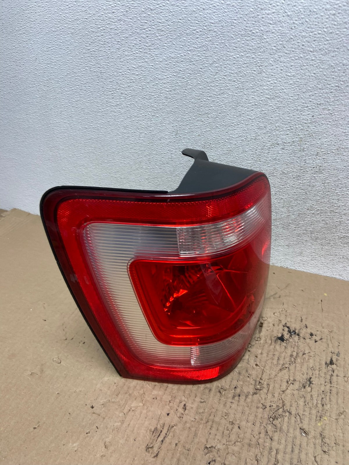 2008 to 2012 Ford Escape Left Driver LH Side Tail Light AF7013 LK2