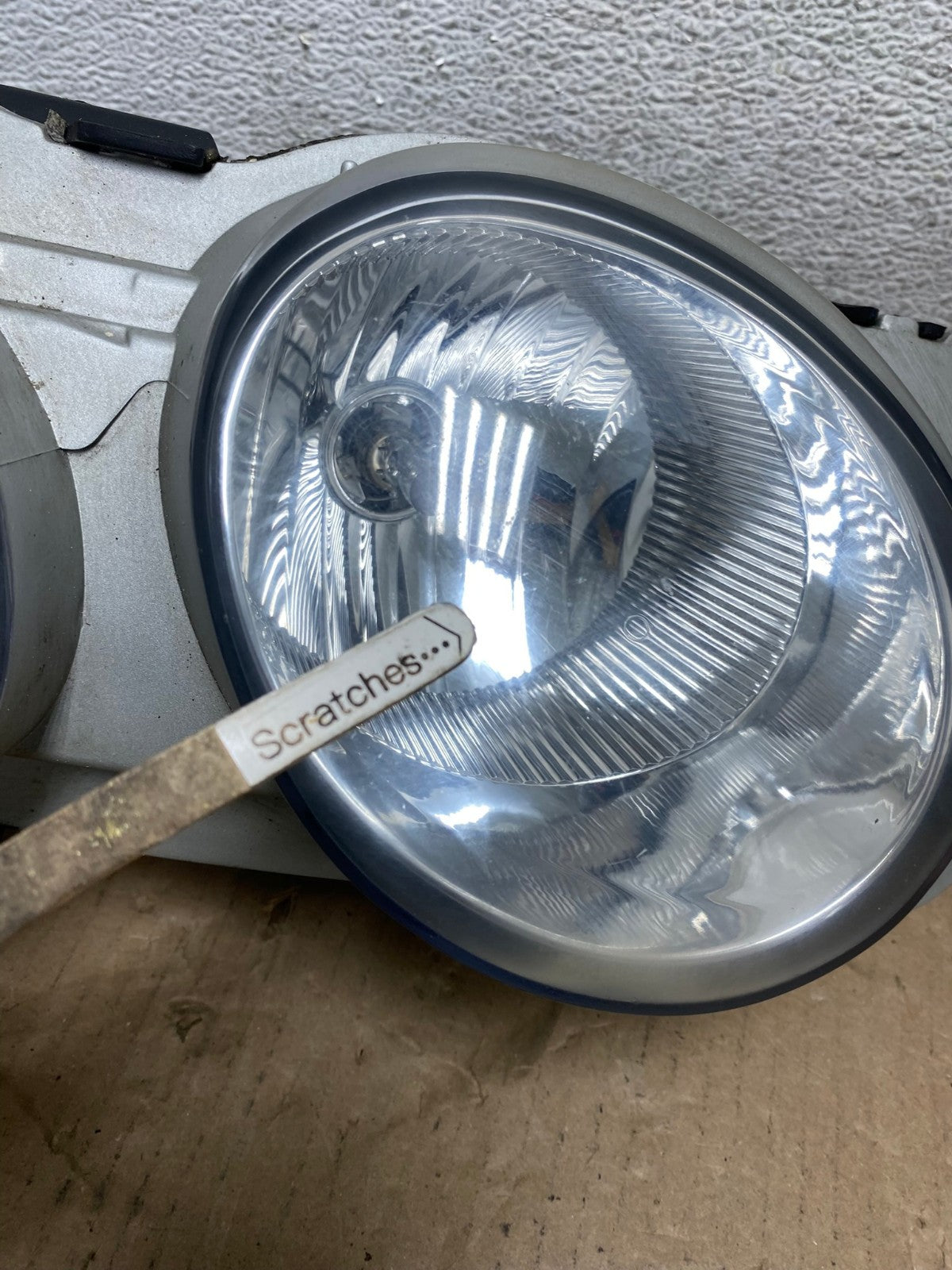 2005 to 2008 Buick Lacrosse Allure Headlights Left+Right Halogen AF3151 LK3
