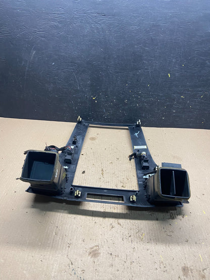 OEM 2007-2014 Cadillac Escalade Center Dash Trim Radio Bezel Vent Wood Q7168 DG6