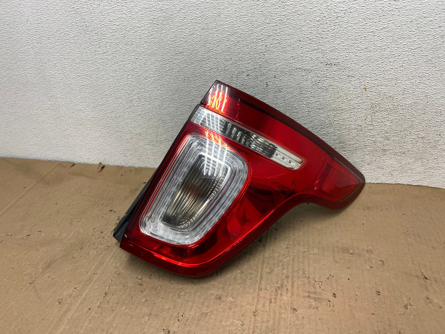2011-2015 Ford Explorer Police Package Right Passenger Side Tail light AE9336 LK0