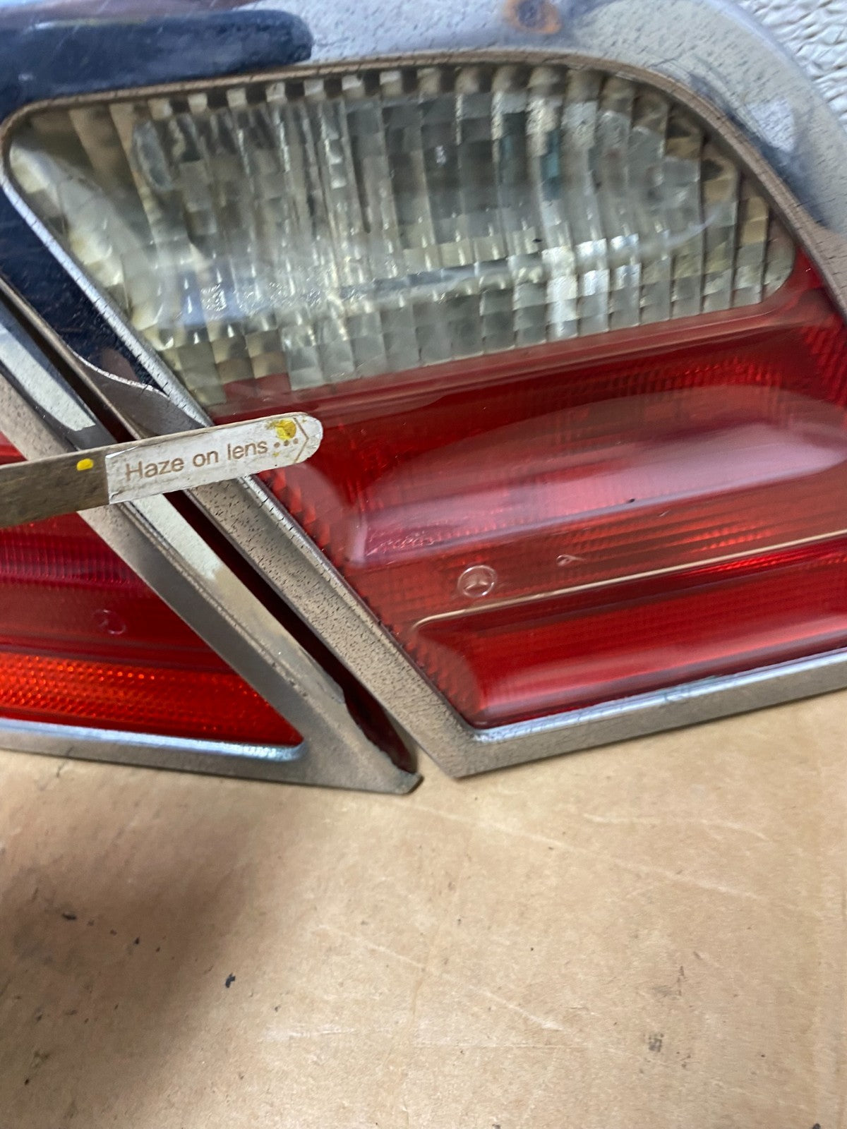 2000-2002 Mercedes-Benz E-CLASS E430 E320 Left Driver Side Tail Light T3750 DW6