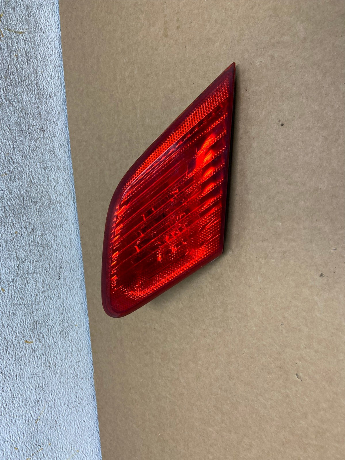 2003 to 2004 Toyota Avalon Right Passenger RH Inner Tail Light AI2566 LK0
