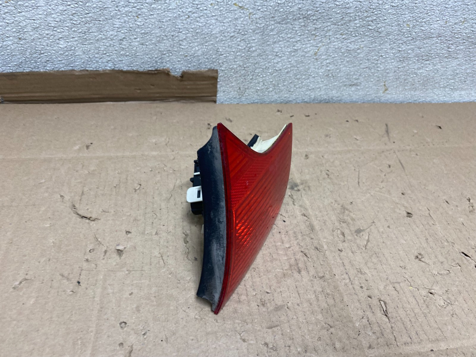 2004-2008 Audi A4 Sedan Right Passenger RH Side Inner Tail Light U6792 DW2