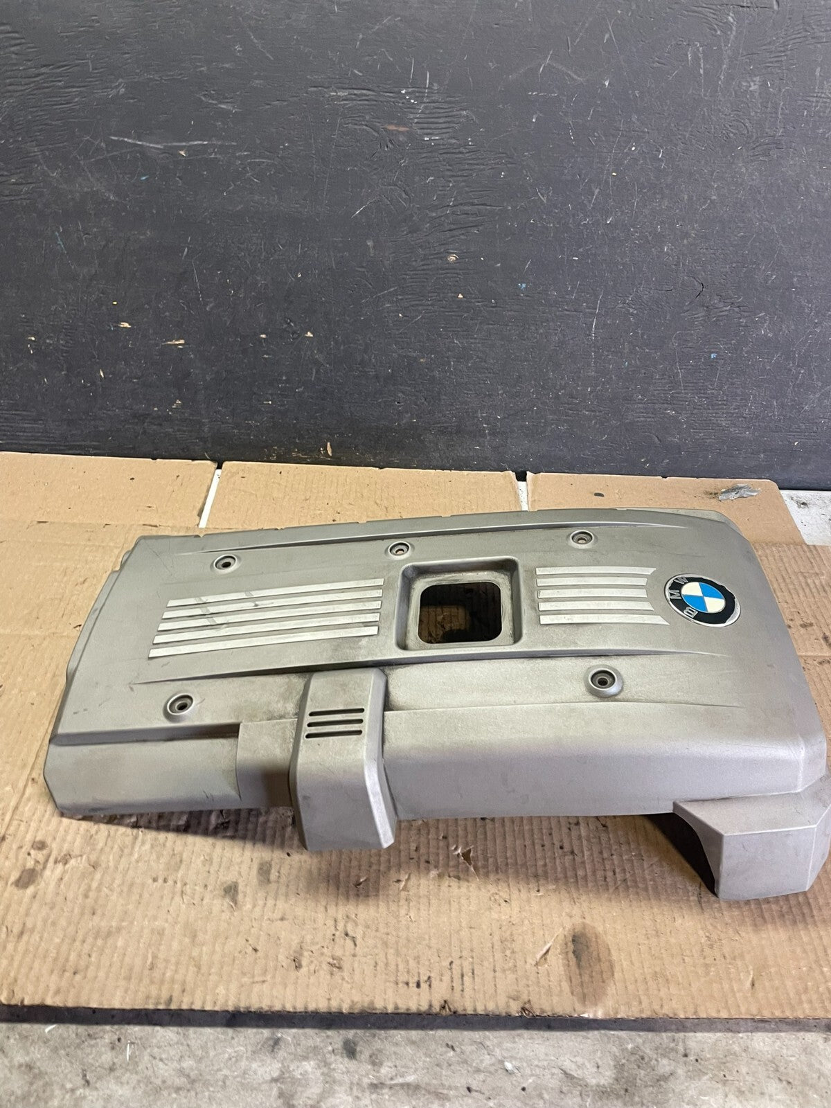 2007 to 2011 BMW 328i 528i Plastic Engine Cover Shield M2704 PS3