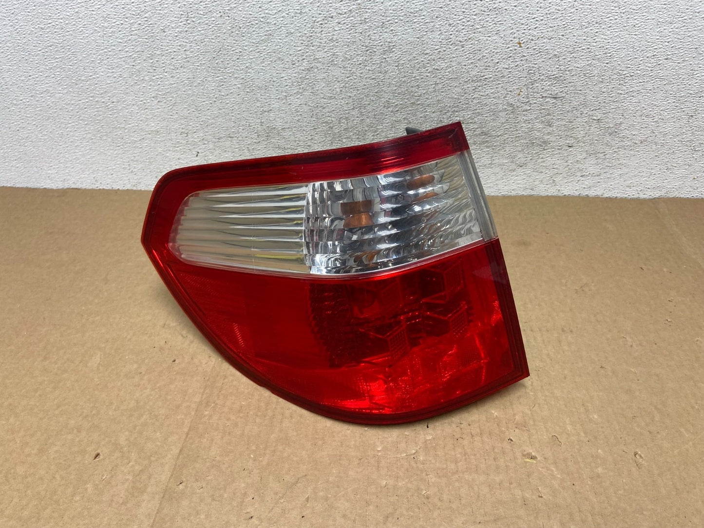 2005 2006 2007 Honda Odyssey Left Driver LH Side Tail Light AF9538 DW0
