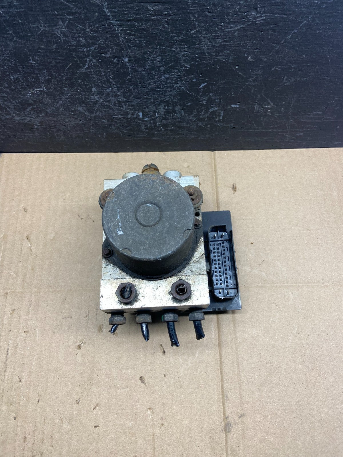 20896911 Chevrolet Tahoe 2011 ABS Anti-Lock Brake Pump Control Module AD1797 DG5