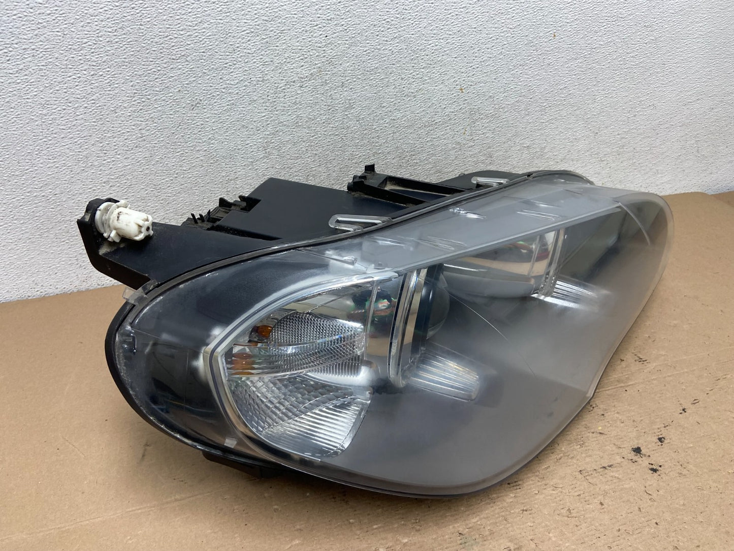2011 to 2013 BMW X5 Right Passenger RH Side Headlight Xenon HID AF5006 DW2