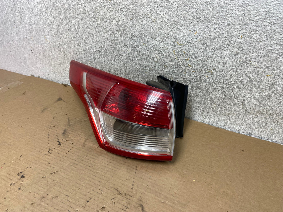 2013 to 2016 Ford Escape Left Driver LH Side Tail Light AH4297 LK2
