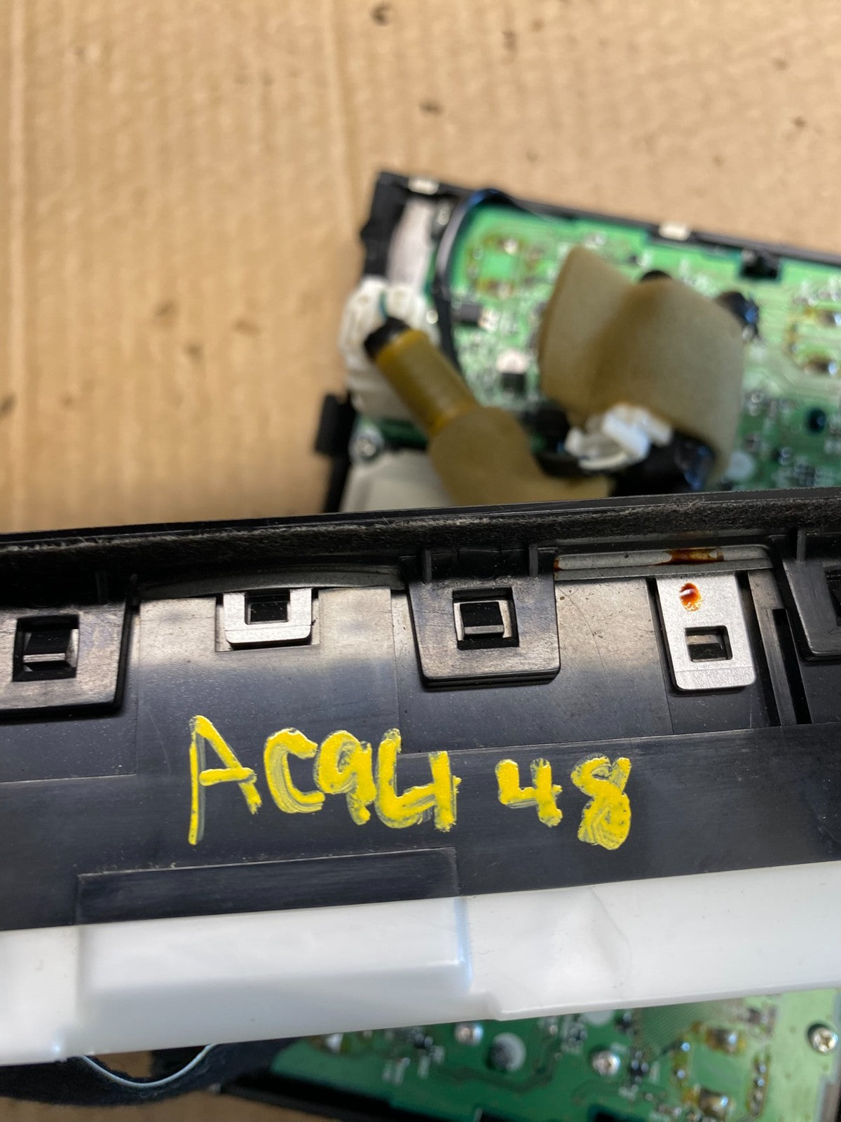 2007 to 2010 Infiniti G35 G37 Radio Player Climate Control Panel Bezel ac9448 DG6