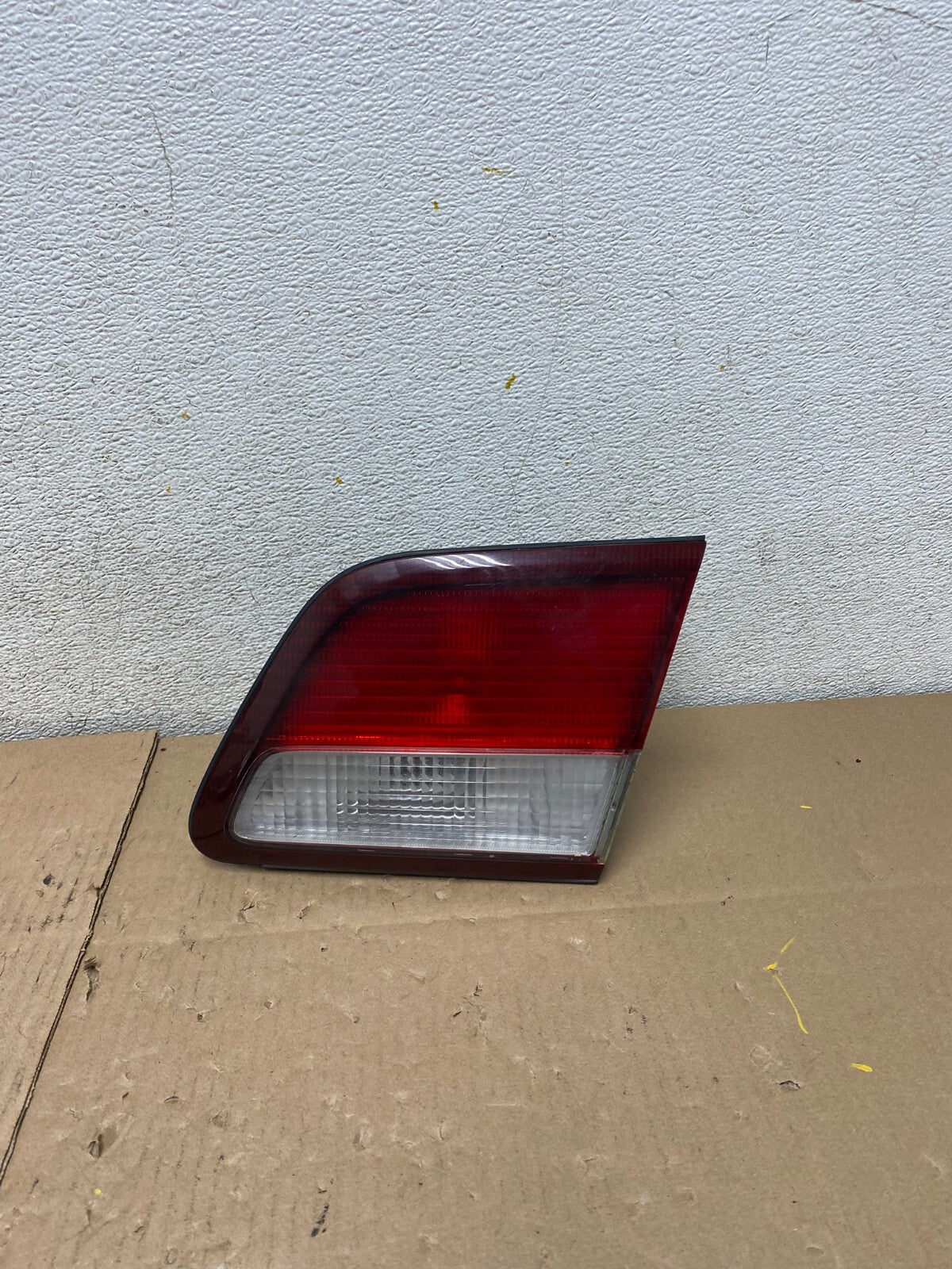 1997 1998 1999 Nissan Maxima Right Passenger RH Inner Tail Light Oem M4832 DW0