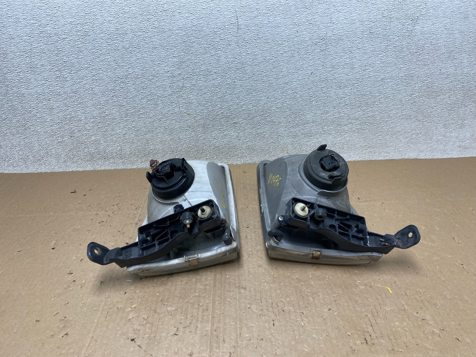 2001 2002 2003 Toyota Sienna Left+Right Side Set Headlights Halogen U0476 DW12