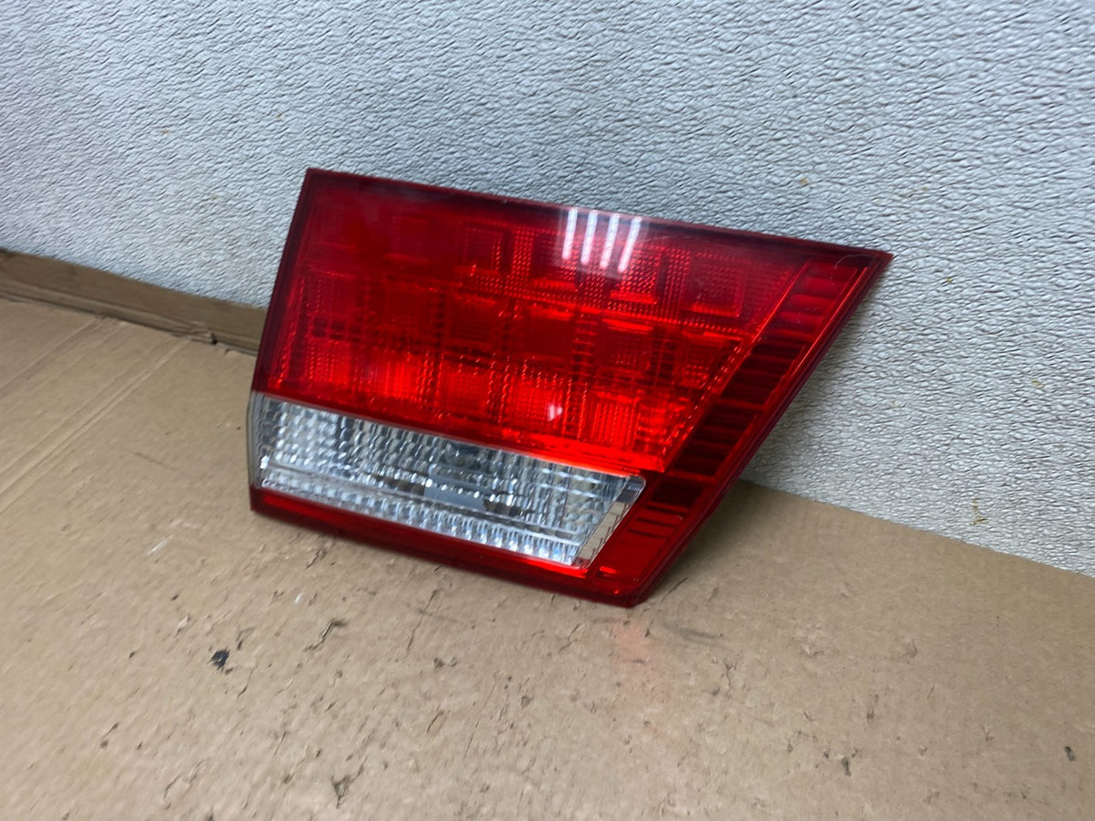 2005 2006 2007 Honda Odyssey Inner Right Passenger RH Tail Light U8734 DW1