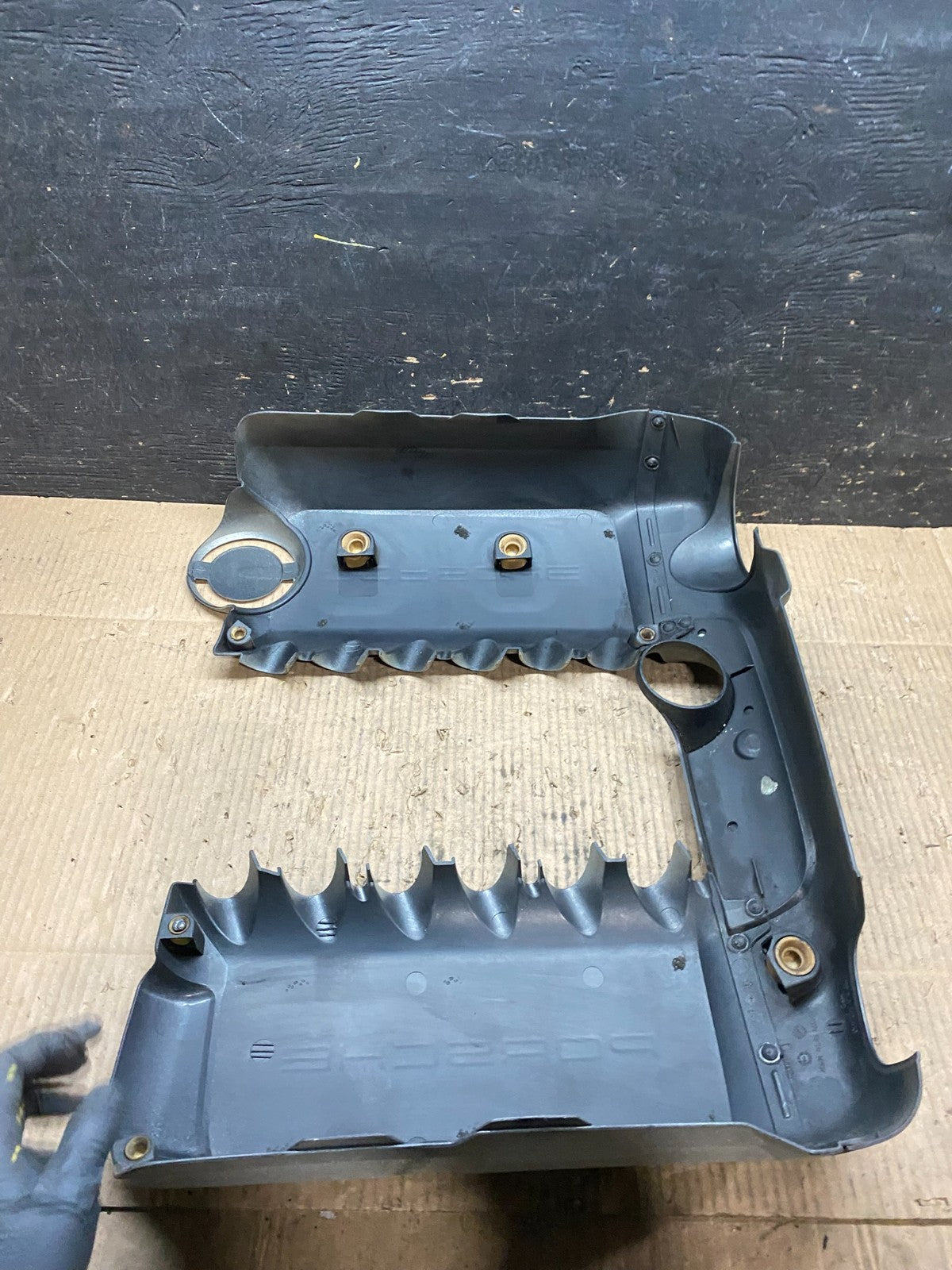 2004 to 2006 Porsche Cayenne 3.2L V6 Engine Motor Cover T9551 DG6
