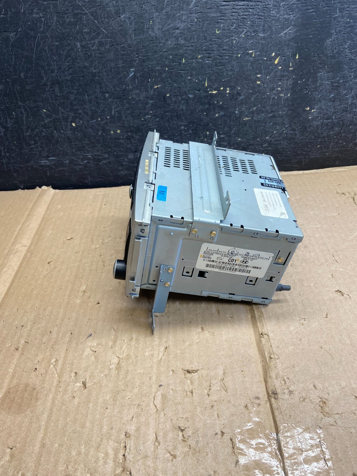 2007 to 2009 Hyundai Santa Fe AM/FM Radio CD Player ai2735 DG2