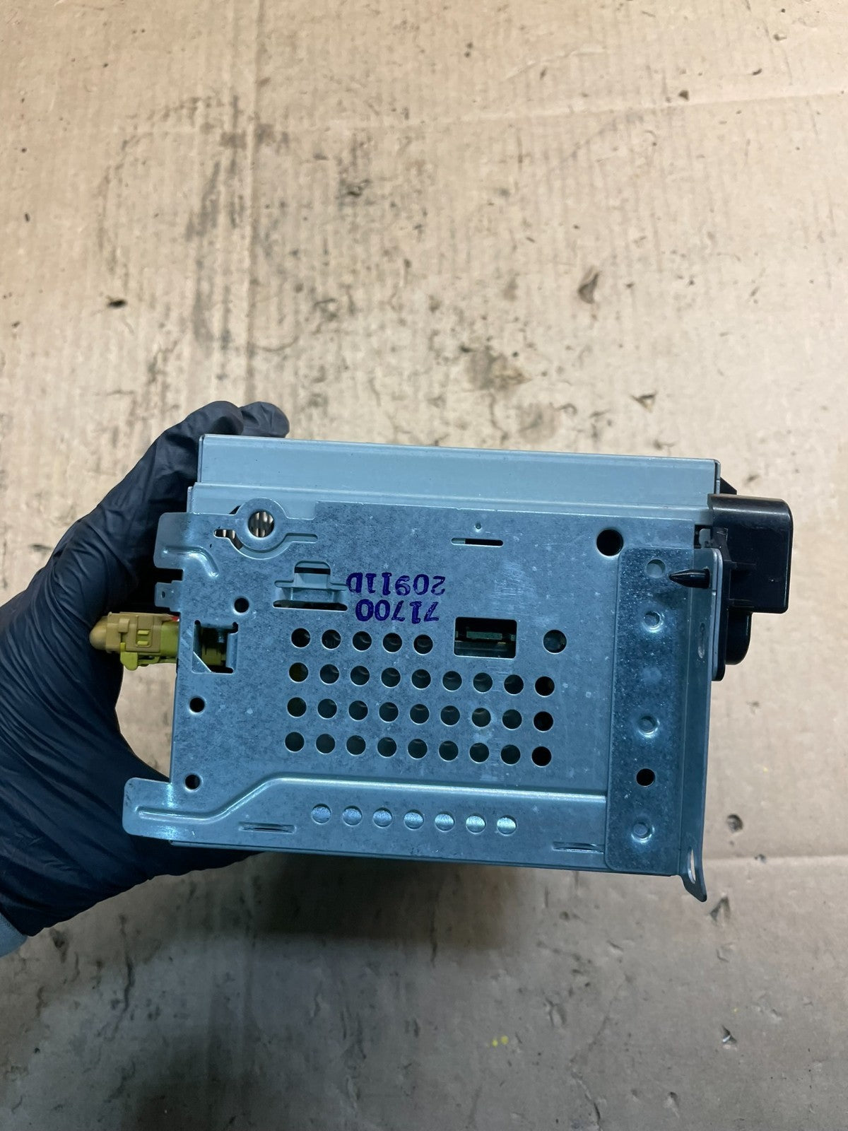 2011 - 2012 Dodge Journey Radio Info Media CD Player Unit OEM t7492 DG3