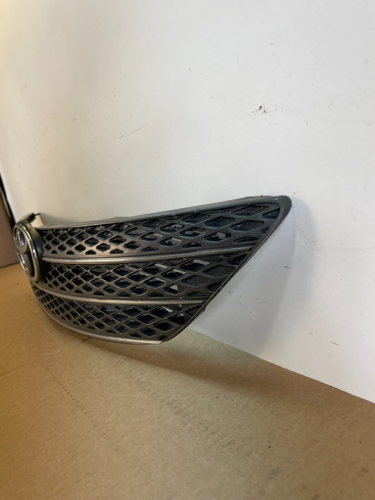 2002 2003 2004 Toyota Camry Front Upper Grill Grille AH6062 DG1