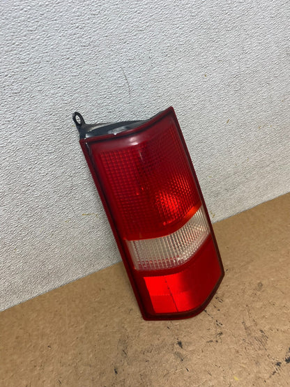 2003 to 2017 Chevrolet Express 1500 Left Driver Side Tail Light Oem S7721 DW2