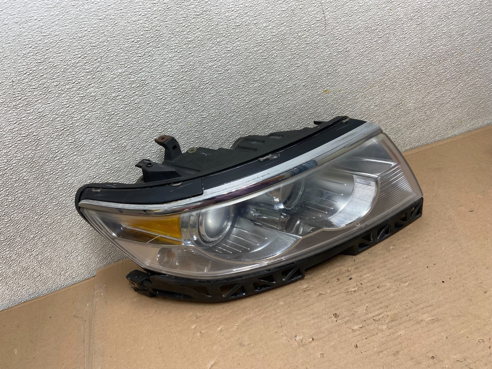 2006-2009 Lincoln MKZ Zephyr Right Passenger Headlight Halogen AA9942 DW2