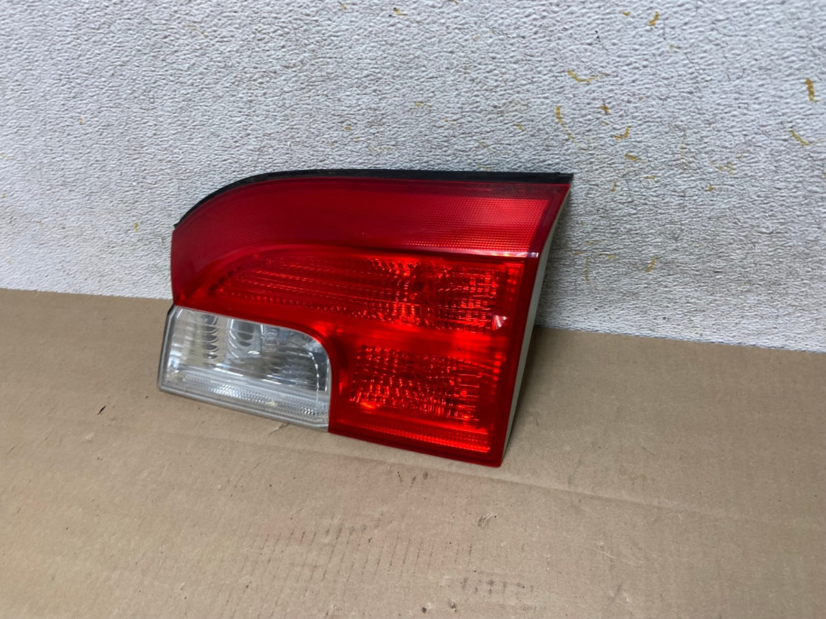 2010 - 2017 GMC Terrain Tail Light Inner Right Passenger Rh AI1415 LK1