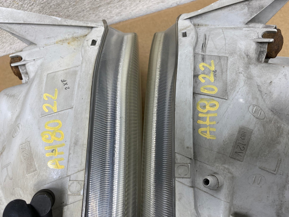 1999-2004 Nissan Pathfinder Left+Right Side Set Halogen Headlights AH8022 LK9