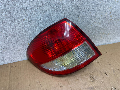 2002 2003 2004 Infiniti I35 Left Driver LH Side Tail Light AI9158 LK2