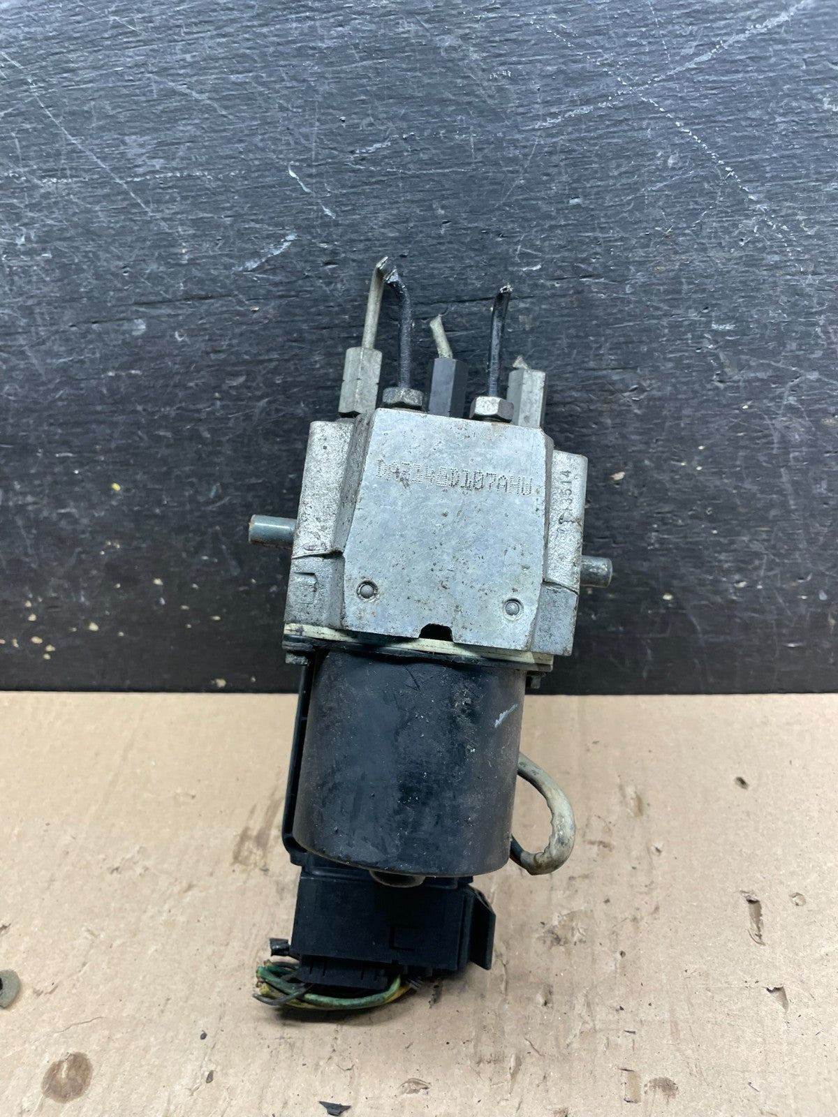 2003 2007 Ford E250 E350 Anti-Lock ABS Antilock Brake Pump U1752 DG2
