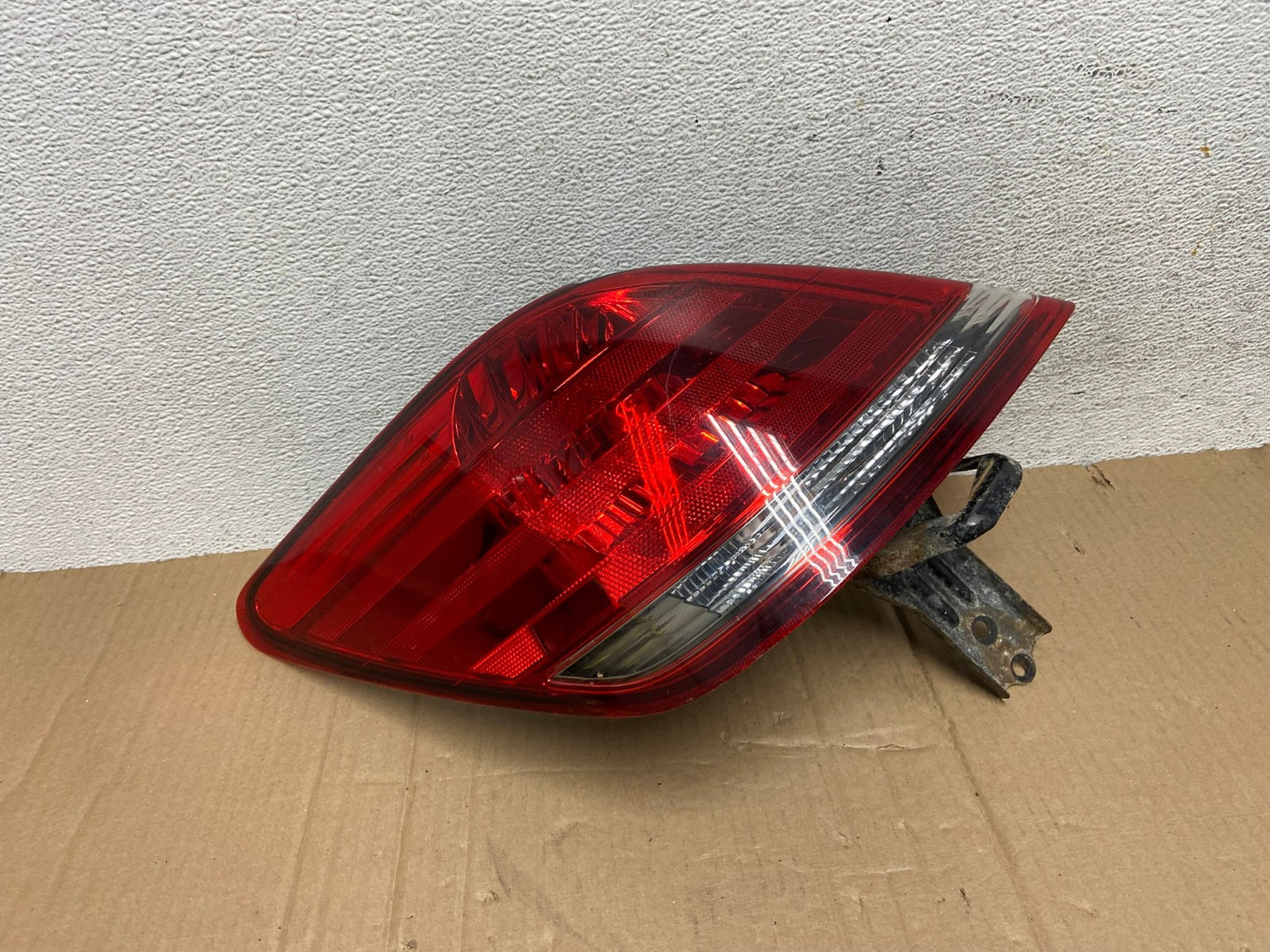 2005-2010 Toyota Avalon Left Driver Lh Side Tail Light AE8920 LK0