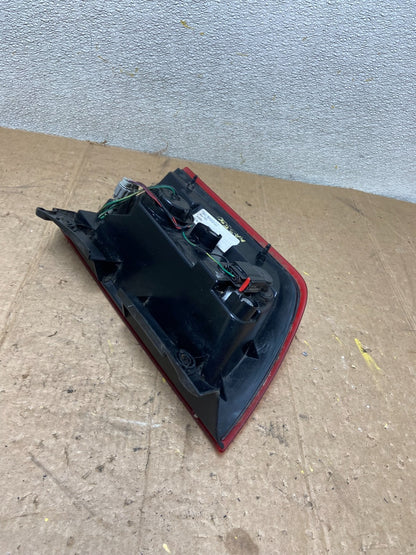 2004 to 2010 Infiniti Qx56 Right Passenger RH Side Tail Light AA35504