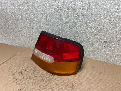 1998 1999 Nissan Altima Right Passenger RH Side Tail Light Oem AA9672 LK1