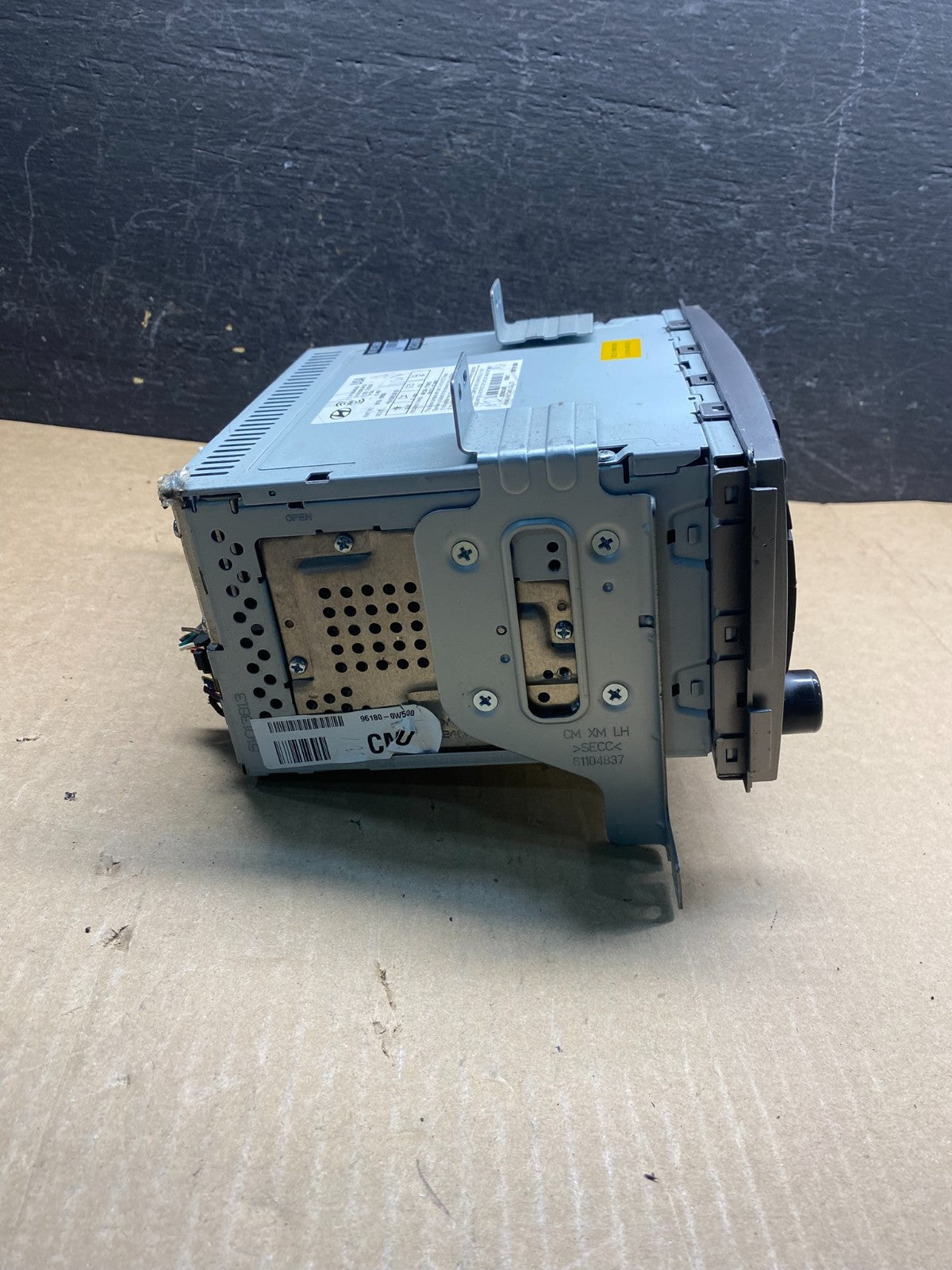 2010 to 2012 Hyundai Santa Fe AM/FM Radio CD Player AE7889 DG3
