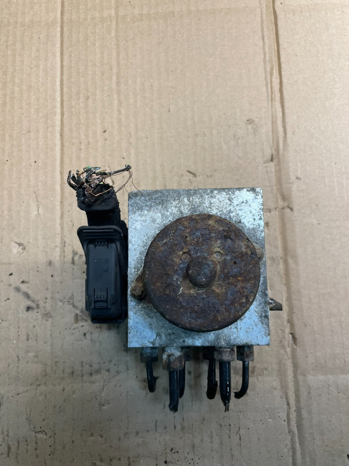 2013 Ford F250 F350 Super Duty ABS Anti Lock Brake Pump Module X1007 DG5
