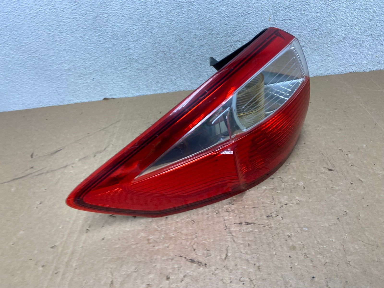 2013 to 2016 Ford C-Max Left Driver Side Tail light AG1220 LK2