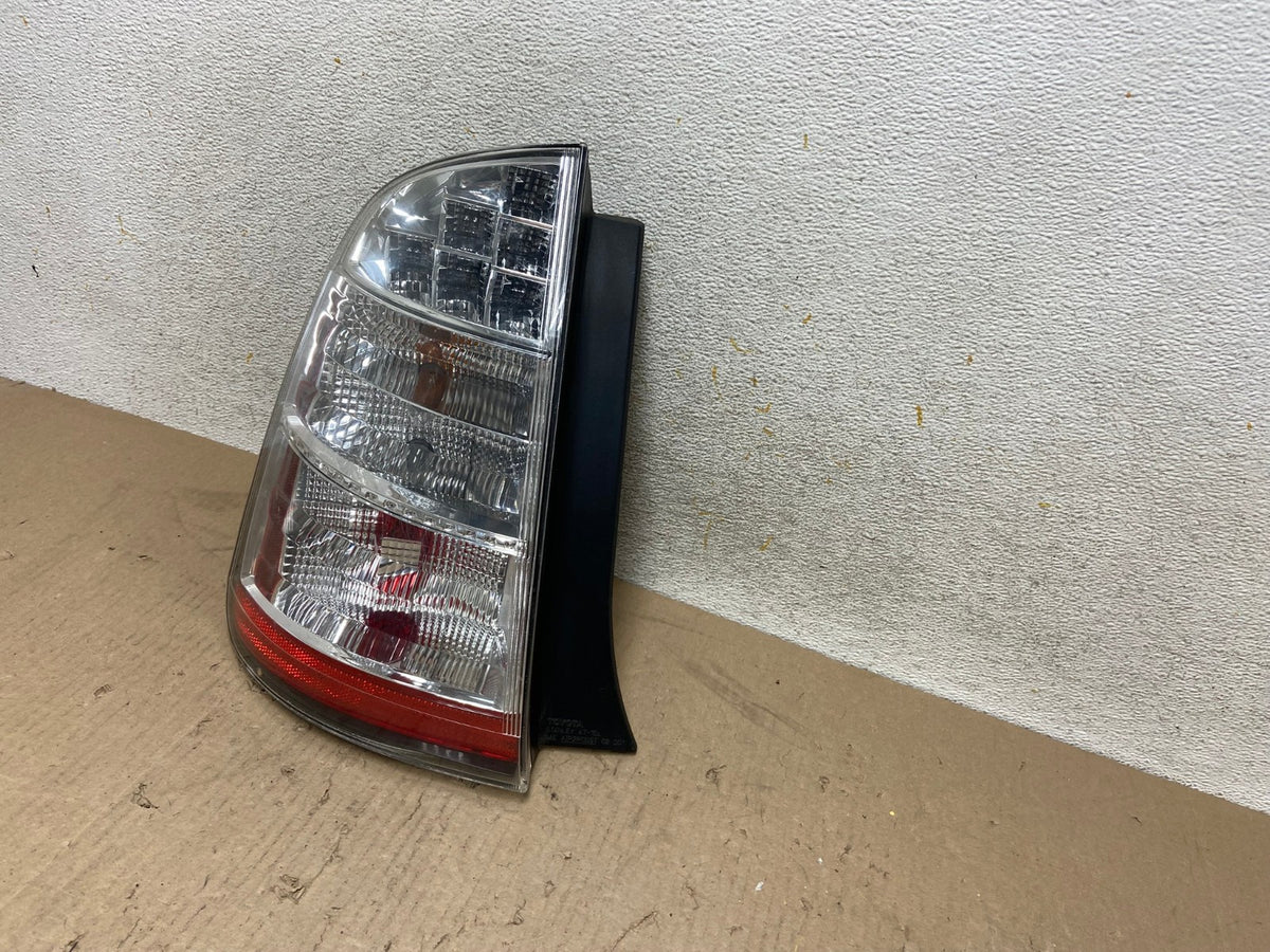 2006 2007 2008 2009 Toyota Prius Tail Light Left Driver LH AH7662 LK2