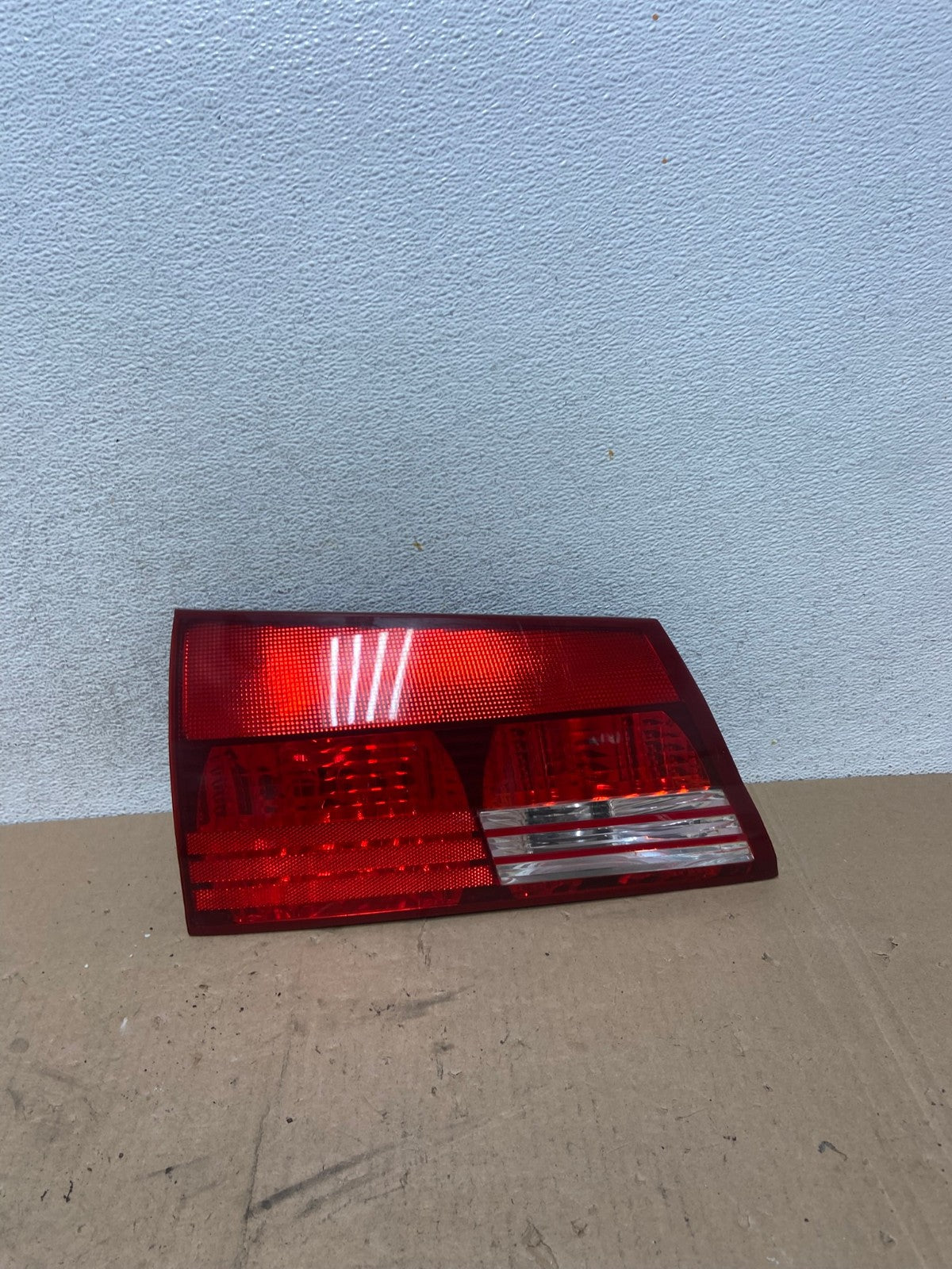 2004 - 2005 Toyota Sienna Left Driver LH Side Inner Tail Light AG4813 LK0