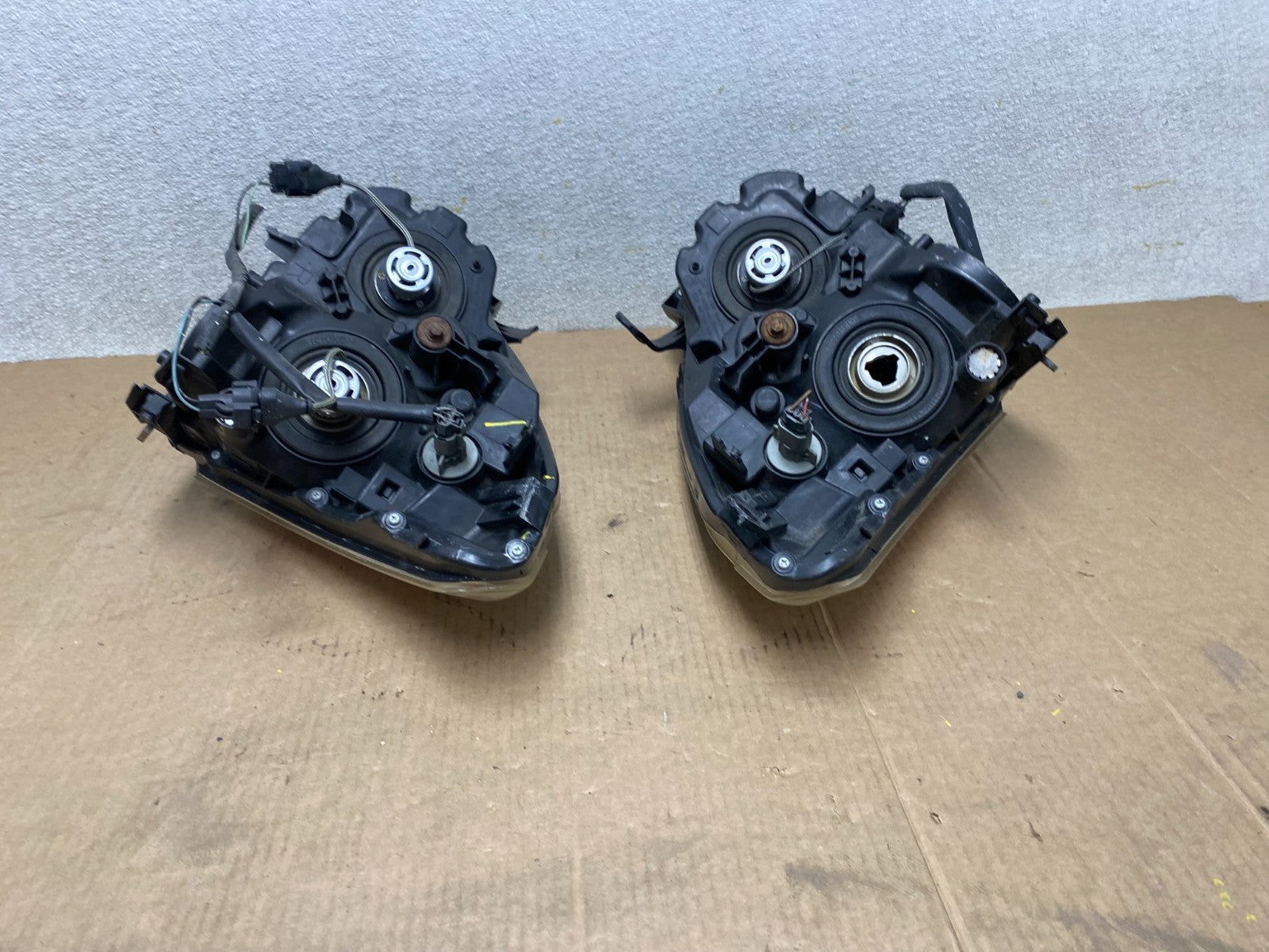 2009-2013 Nissan Rogue Left+Right Side Set Halogen Headlights W8486 DW20