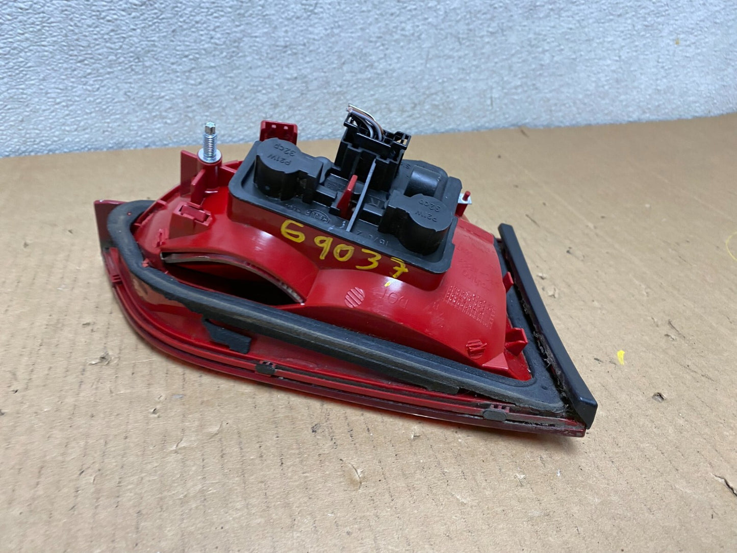 2009 2010 2011 2012 Audi A4 Sedan Right Passenger Inner Tail Light G9037 KC4