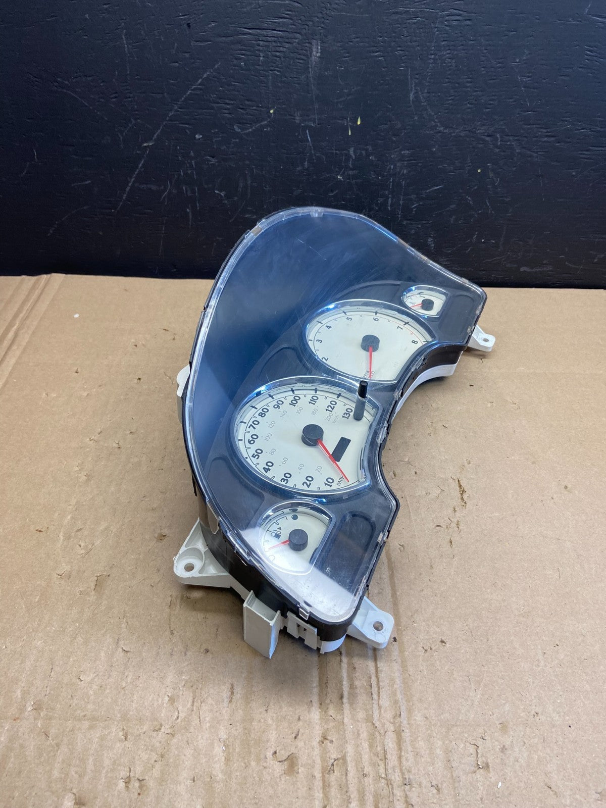 2006 - 2007 Saturn Vue Speedometer Cluster Gauge Oem AB8892 DG1