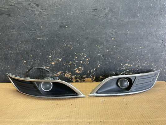 2013 to 2016 Lincoln MKT Left+Right Set Front Fog Light Bezel OEM ab2848 DG0