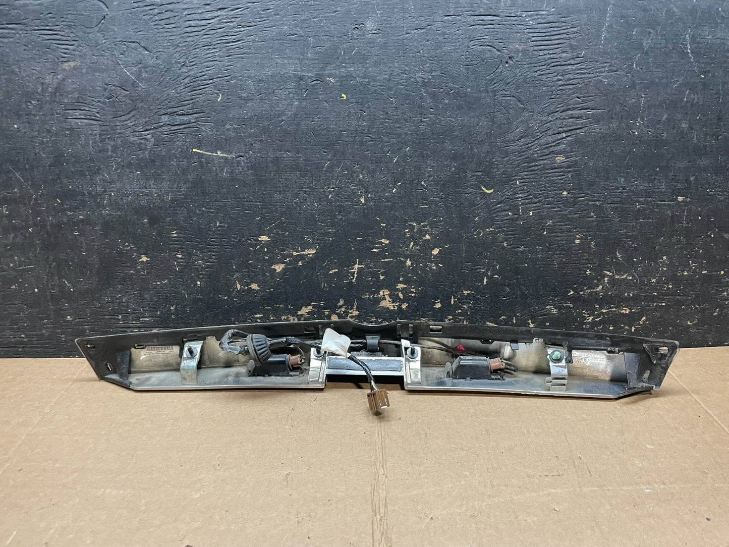 2010-2015 Cadillac SRX Rear Liftgate Tailgate Finish Molding W/O Camera Z5744 DG4