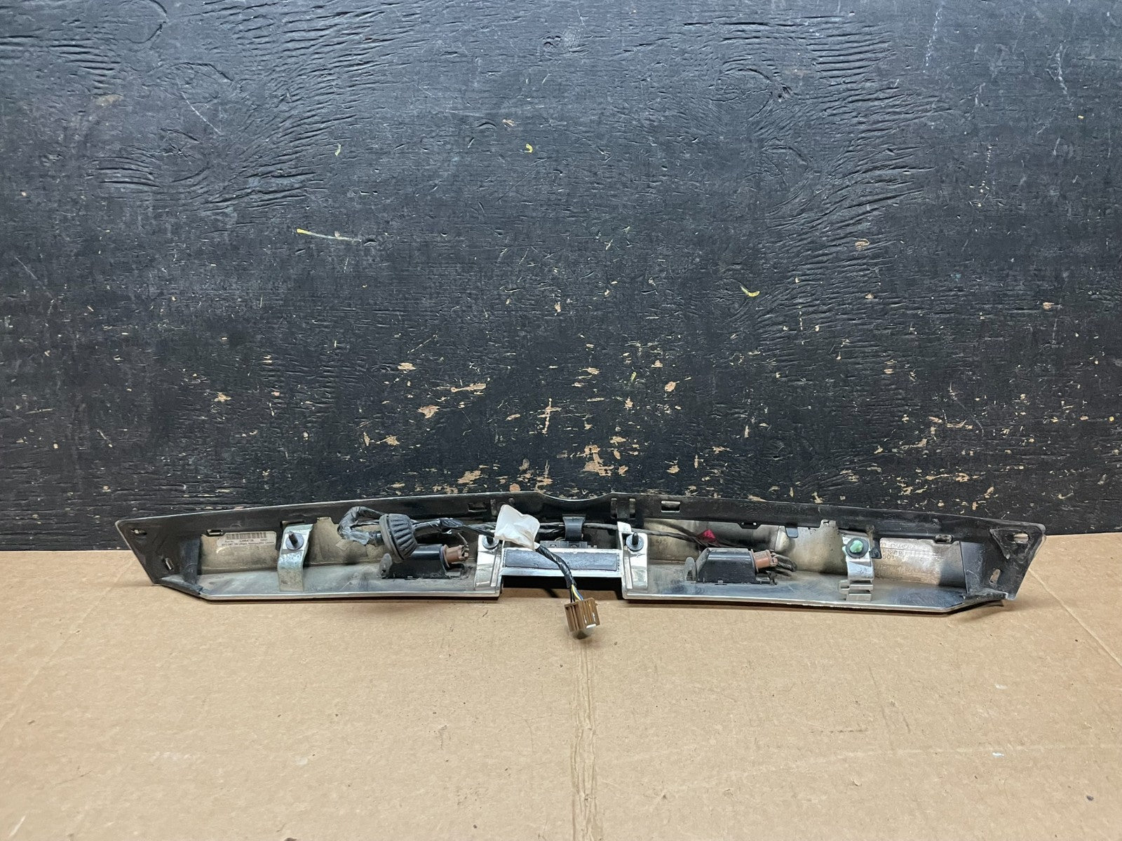 2010-2015 Cadillac SRX Rear Liftgate Tailgate Finish Molding W/O Camera Z5744 DG4