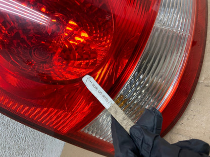 2003 to 2006 Kia Sorento Left Driver Side Tail Light AG5401 LK4