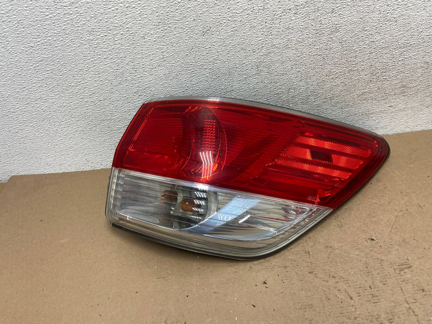 2013 to 2016 Nissan Pathfinder Passenger Right Side Tail Light AF4880 LK0