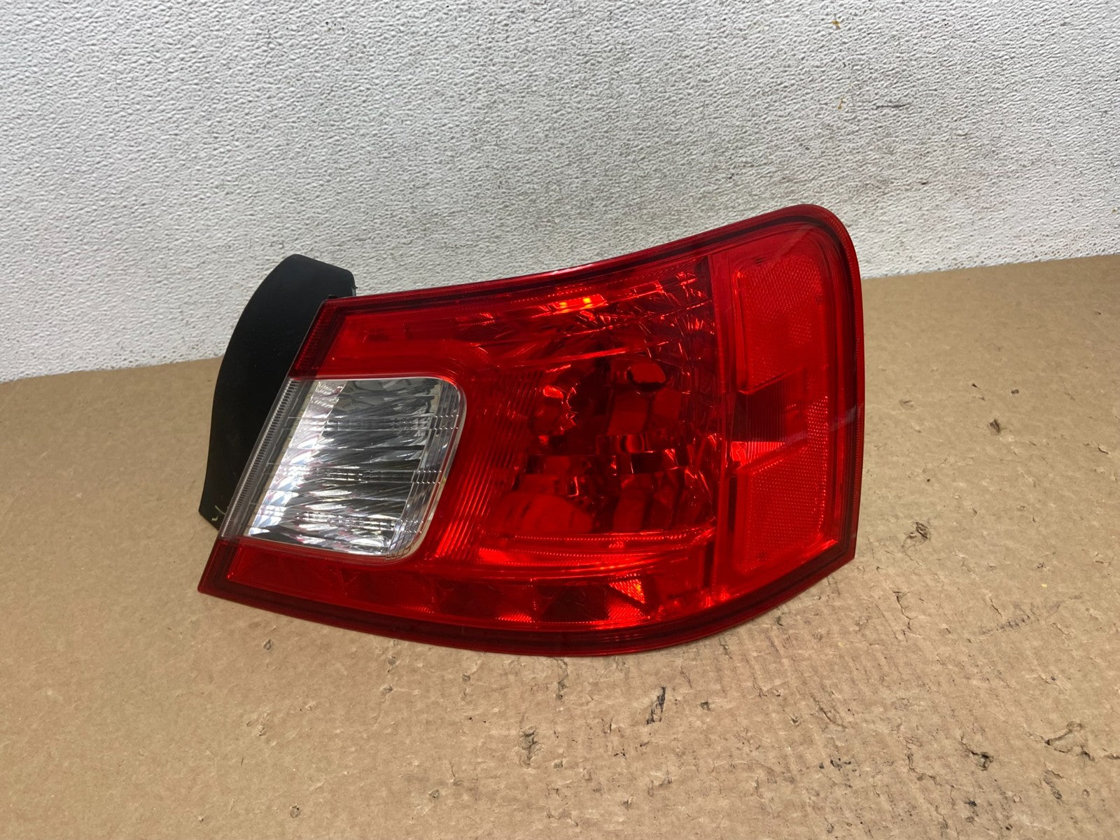 2009 2010 2011 2012 Mitsubishi Galant Right Passenger Tail Light AF8116 DW0