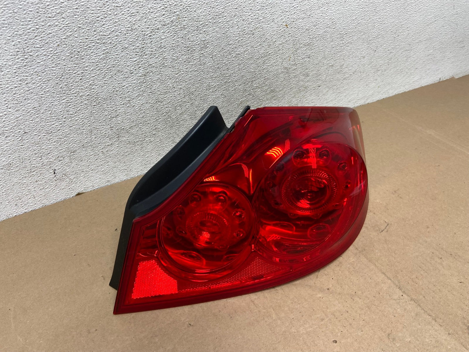 2007 to 2013 Infiniti G35 G37 Sedan Right Passenger Rh Tail Light AG4573 LK2