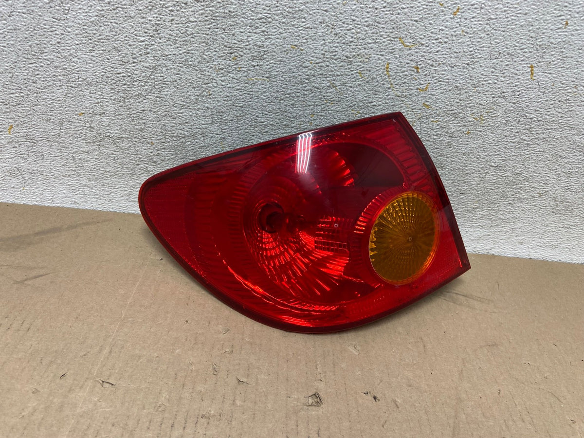 2003 to 2005 Toyota Corolla Left Driver Lh Side Tail Light AH6761 LK0