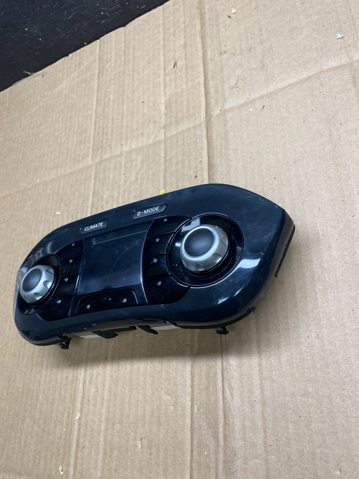 2011 to 2017 Nissan Juke  A/C Temperature Climate Control Panel OEM AA4533 DG2