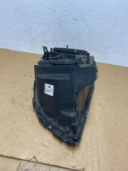 2000 to 2005 Cadillac Deville Right Passenger RH Side Headlight AD3228 DW8