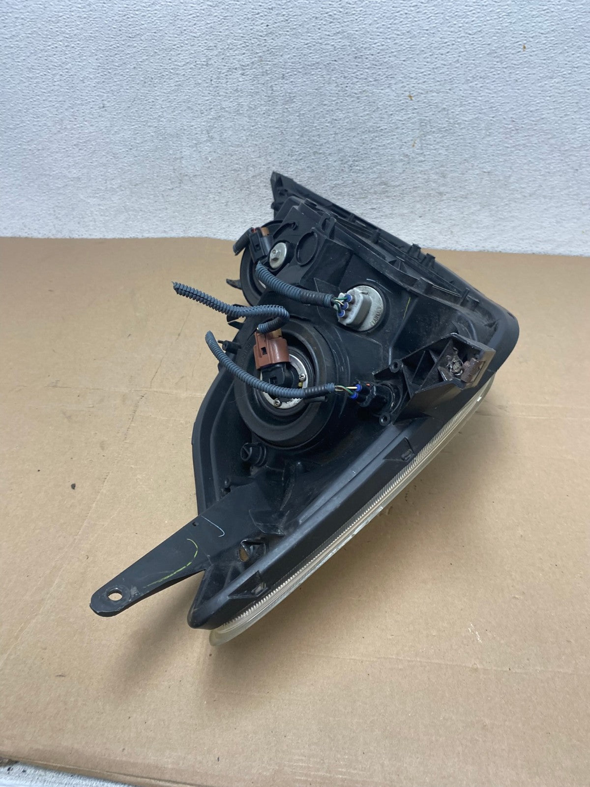 2004-2005 Toyota Sienna Left Driver LH Side Halogen Headlight AF4362 LK8