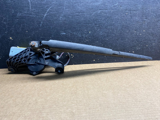 2011 to 2014 Ford Edge Licnoln MKX Rear Windshield Wiper Motor OEM Z9049 DG0